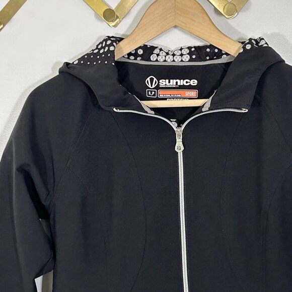 Sunice Sport Jacket Womens Size Small Protek Hooded Black Golf Outdoors Zip - Picture 2 of 9
